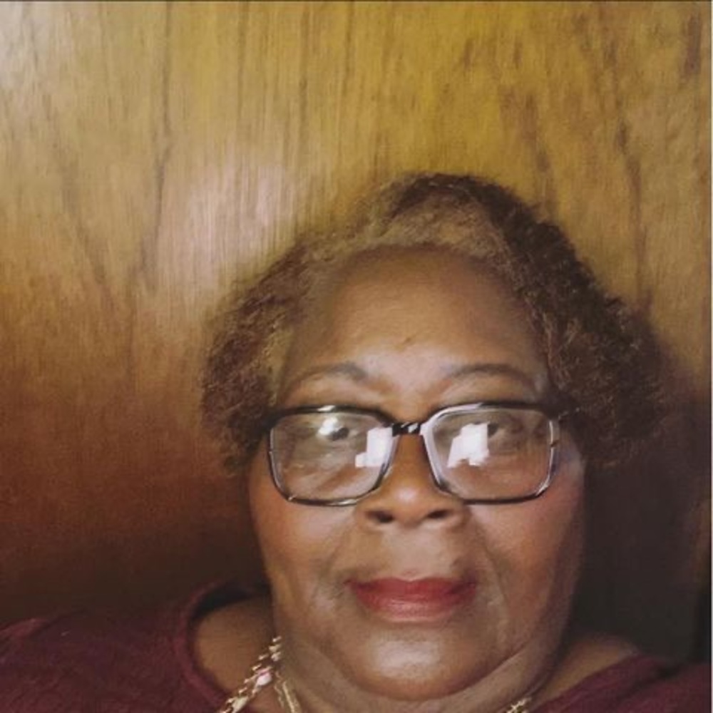 Meet your Posher, Yvette